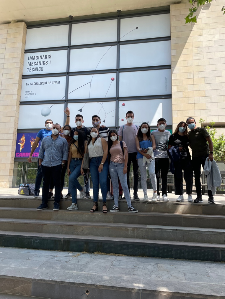 Foto de grupo de alumnos del máster MBA de la Universitat Politècnica de València